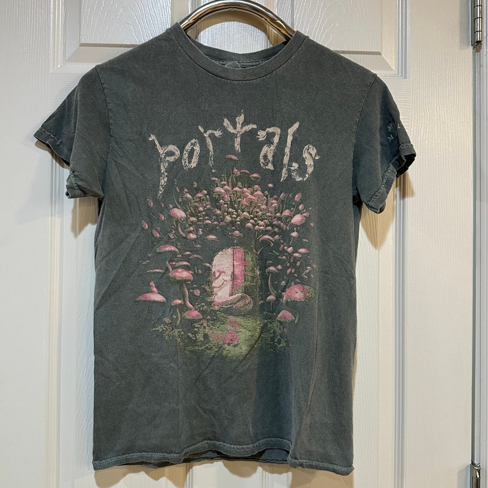 Melanie Martinez Portals Tour T-Shirt Gray Mineral Wash Mushroom Graphic Small